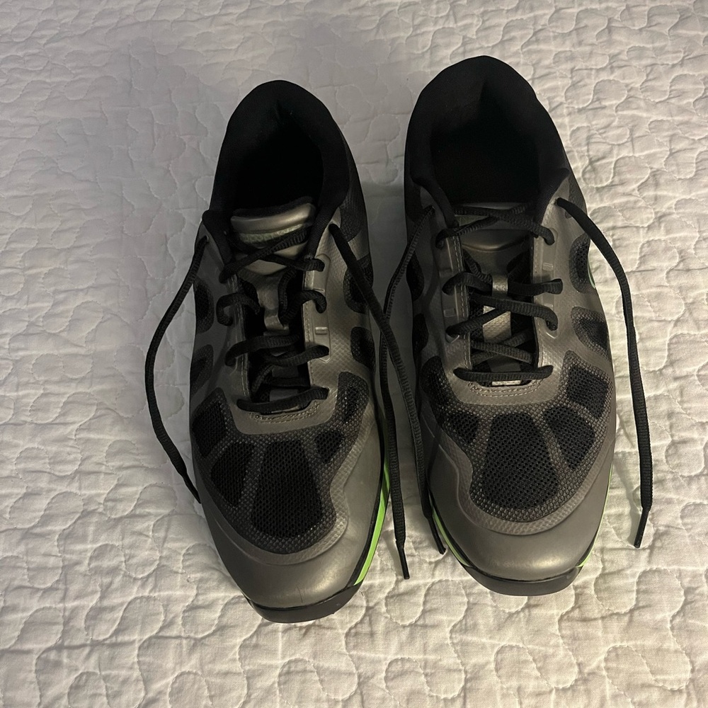 Men’s golf
Shoes - Nike Black and Gray
